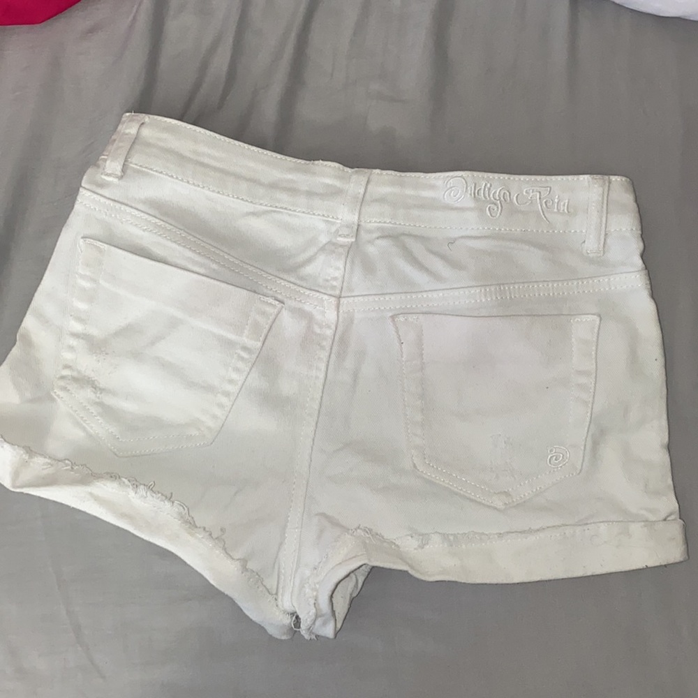 Shorts 🩳 - Picture 2 of 2